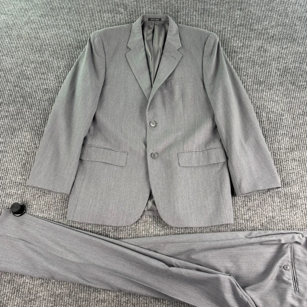 Alfani Suit 42R Gray Stripe Wool Italy Macy's Business Classic 34x30 Formal